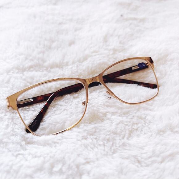 Stylens Other - Elliott Metallic Pink Classic Sleek Reader Glasses